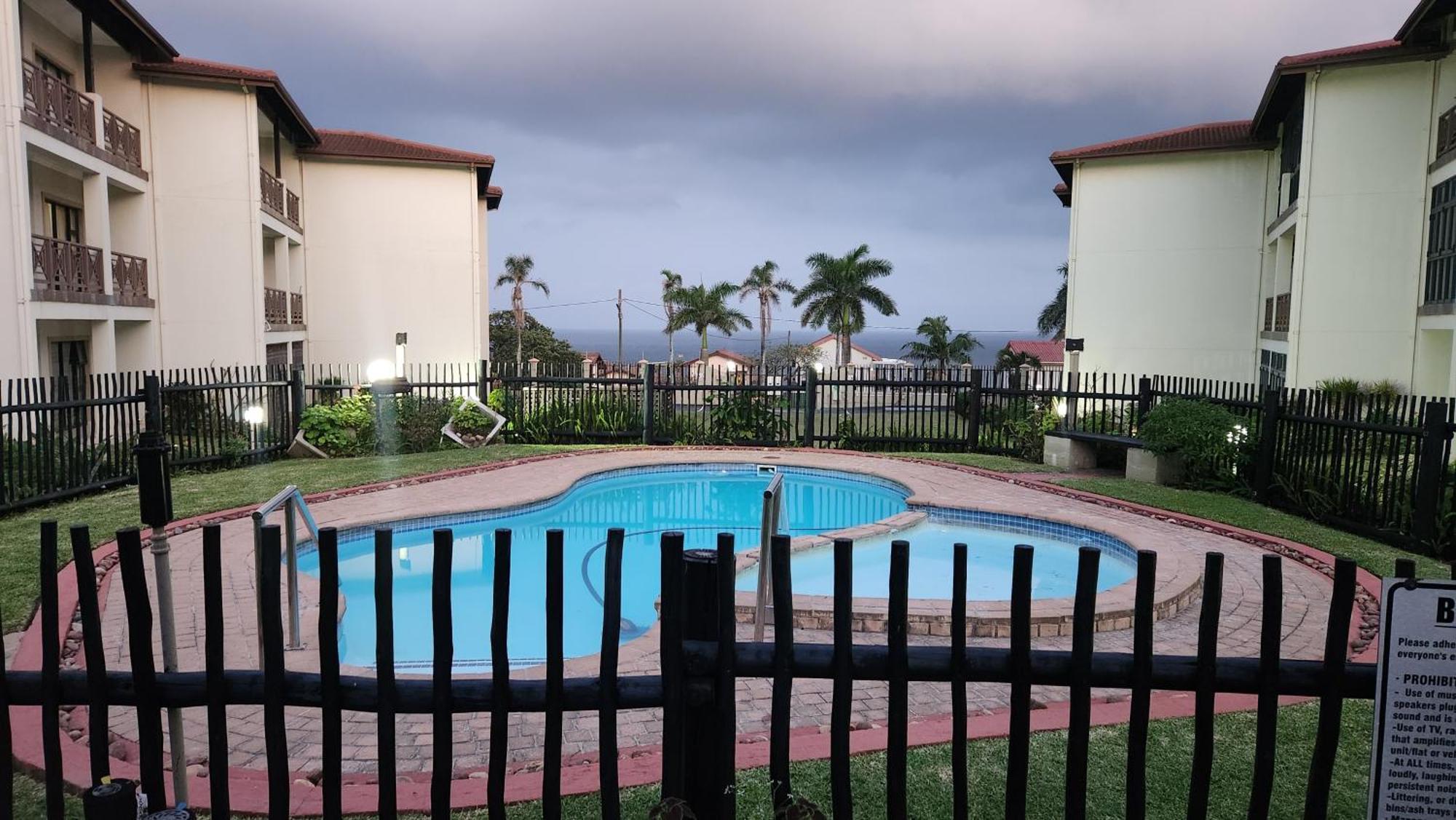 Topanga 17 Uvongo Beach Exterior foto